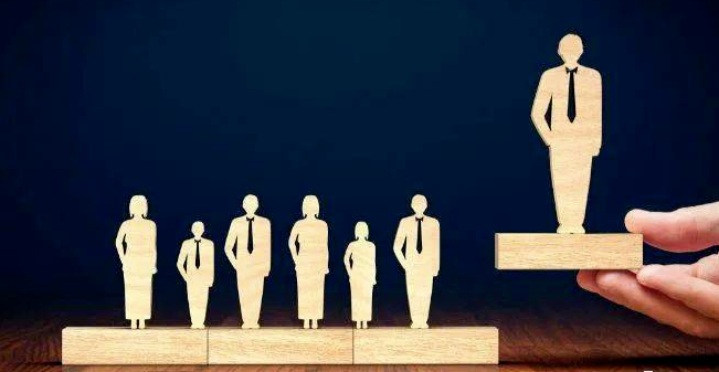 浦发银行迎来“70后”新行长！（附组织架构）